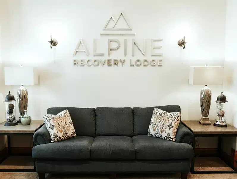 Alpine Recovery Lodge - Thumbnail 6