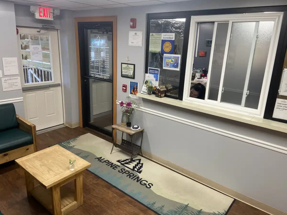 Alpine Springs - Thumbnail 3