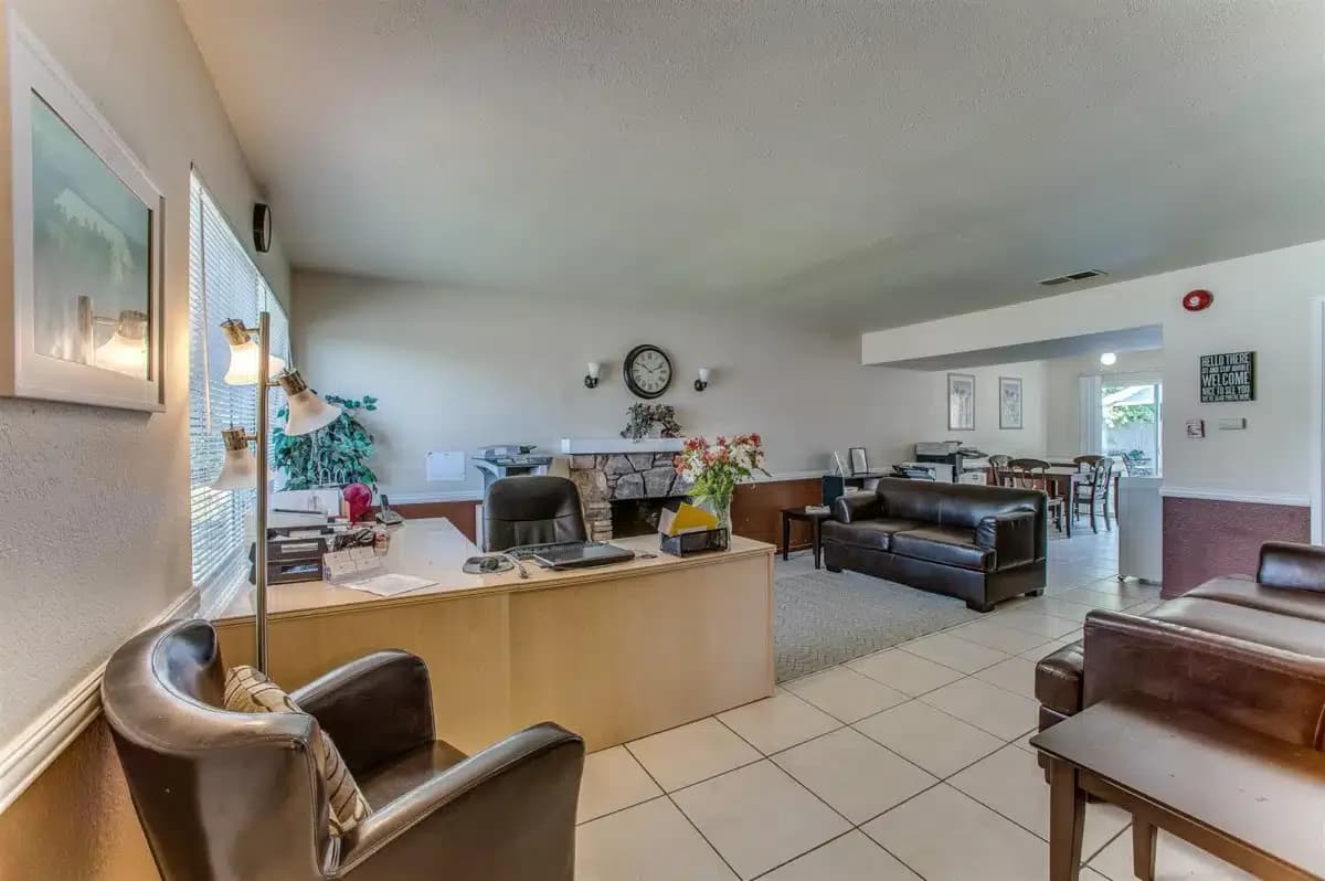 Anaheim Lighthouse - Thumbnail 10