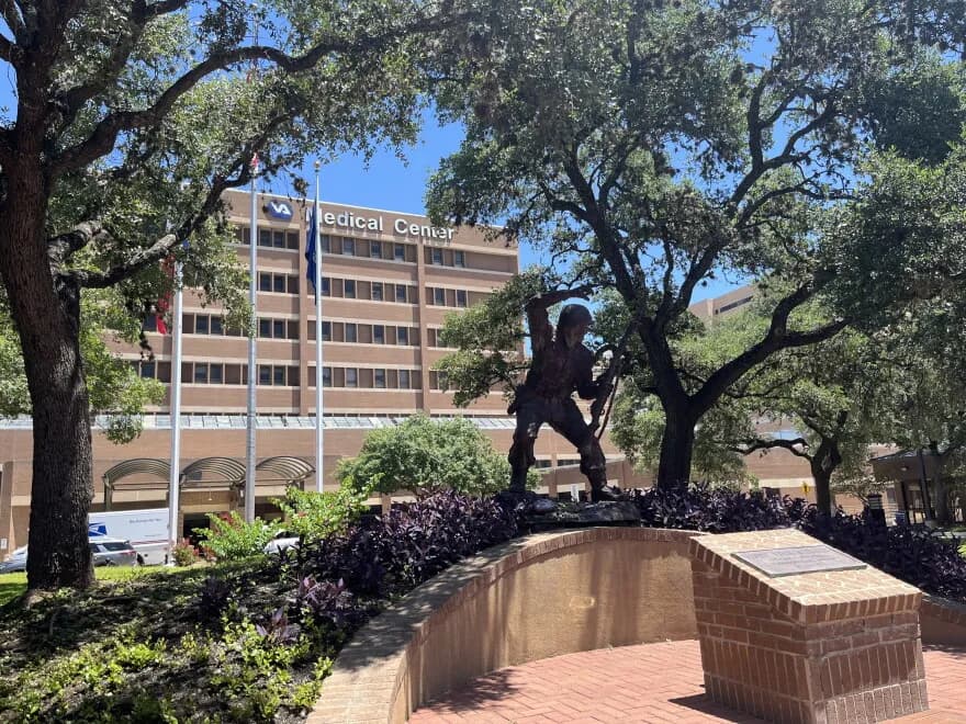Audie L Murphy Memorial Veterans Hosp - Thumbnail 2