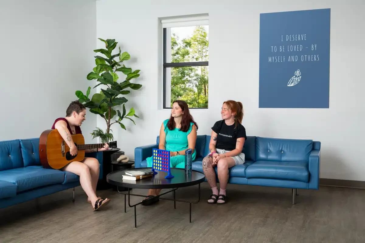 Avenues Recovery Center - Thumbnail 10