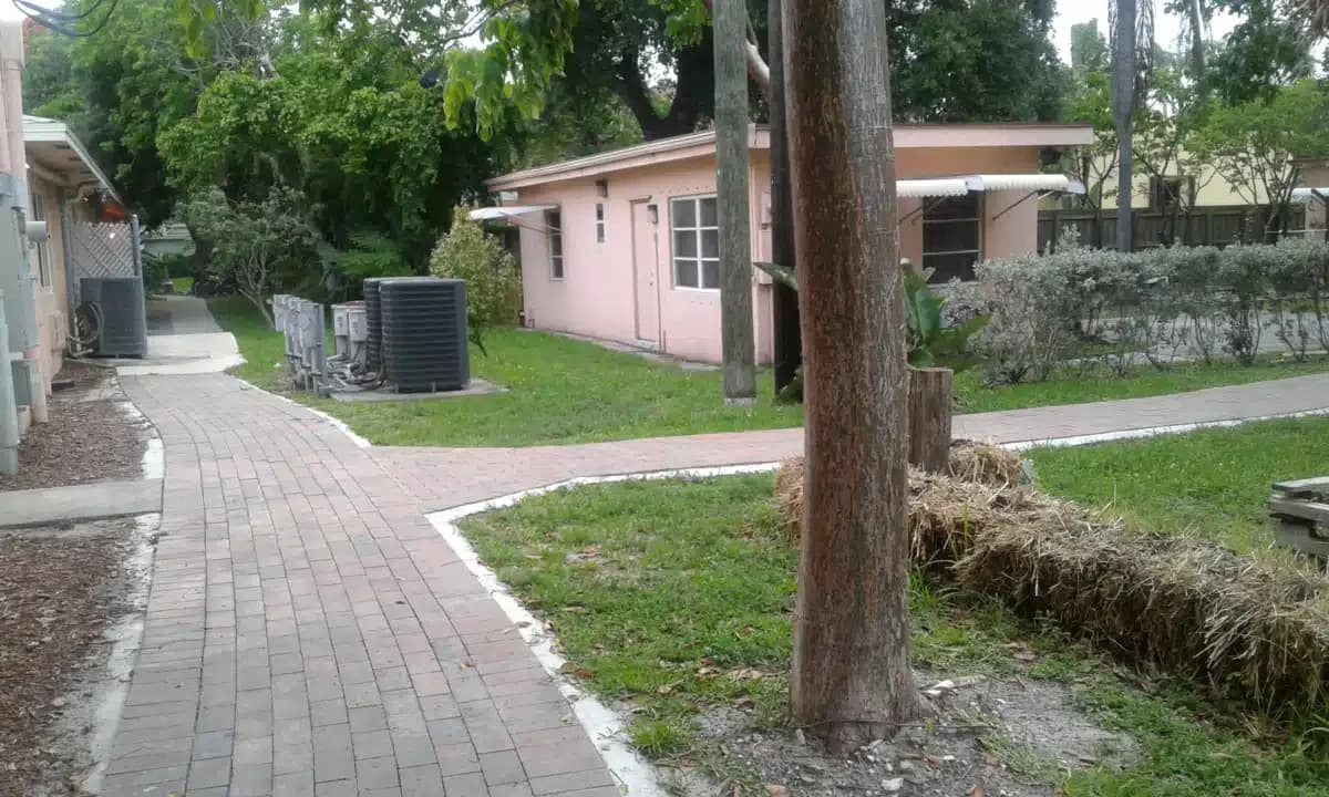 Broward House Inc - Thumbnail 2