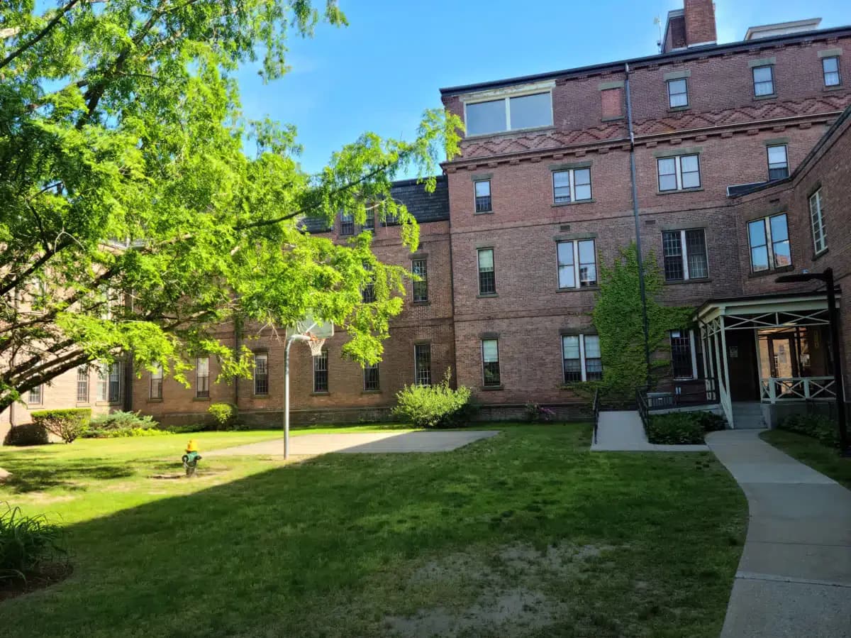 Butler Hospital - Thumbnail 2