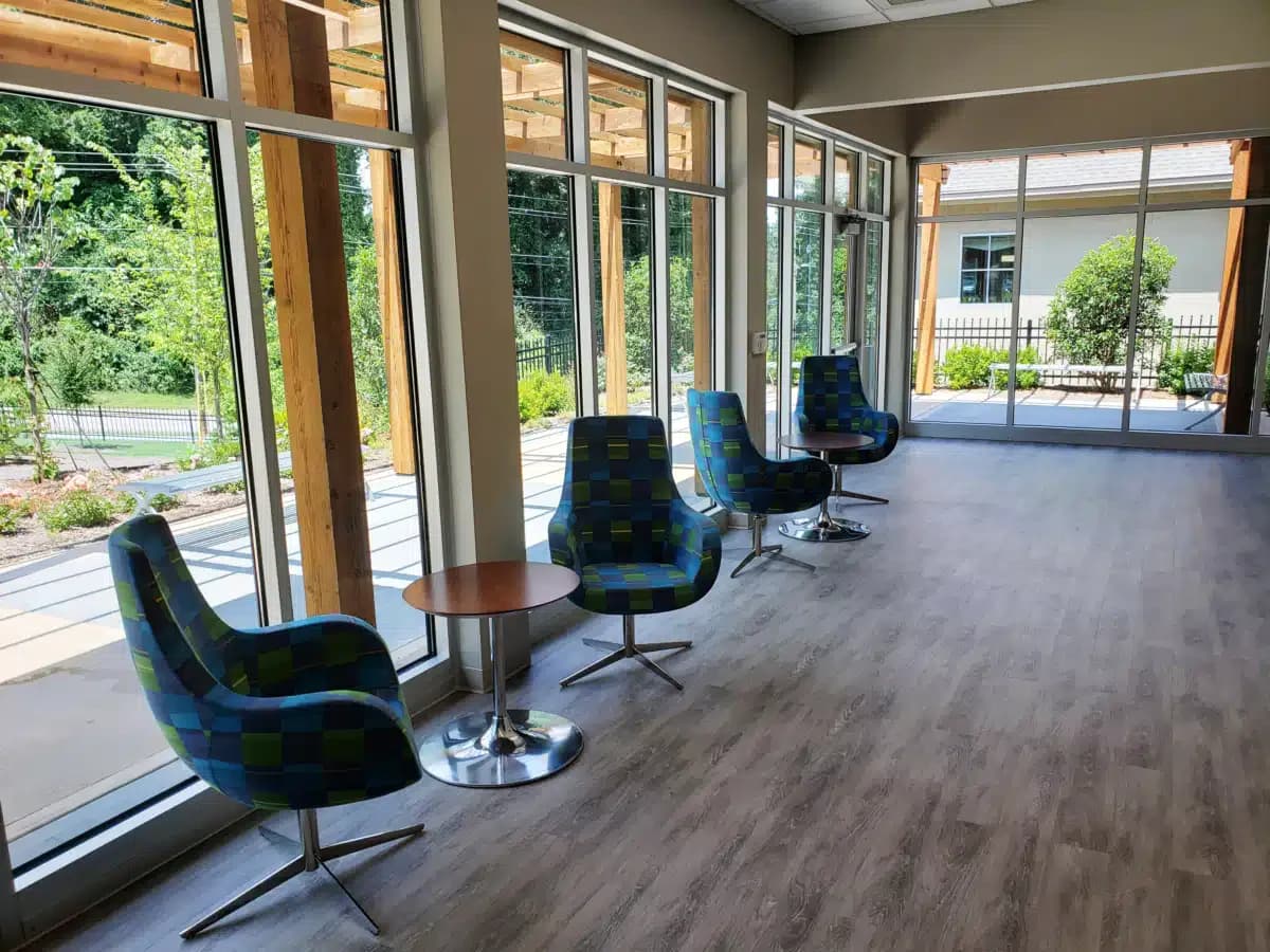 CHRIS 180 Inc - Thumbnail 6