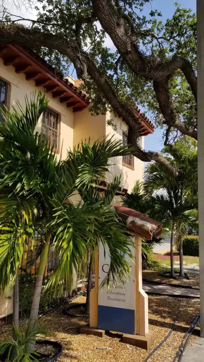 CMET LLC - Thumbnail 3