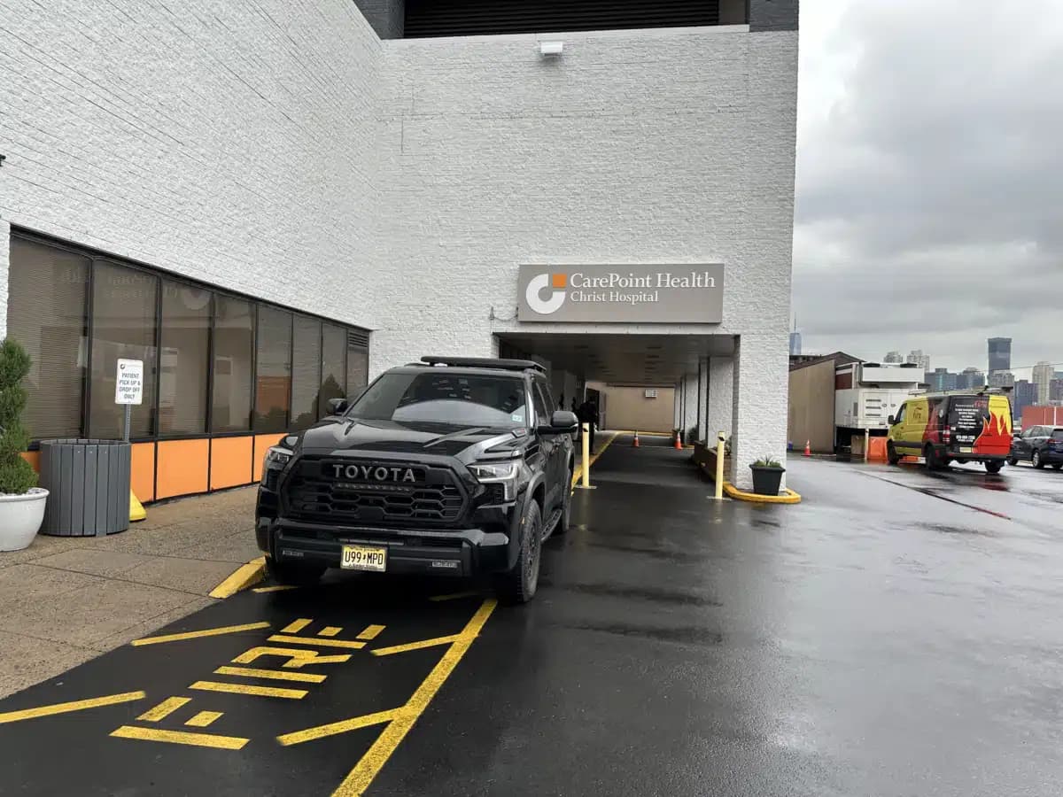 CarePoint Health/Christ Hospital - Thumbnail 6