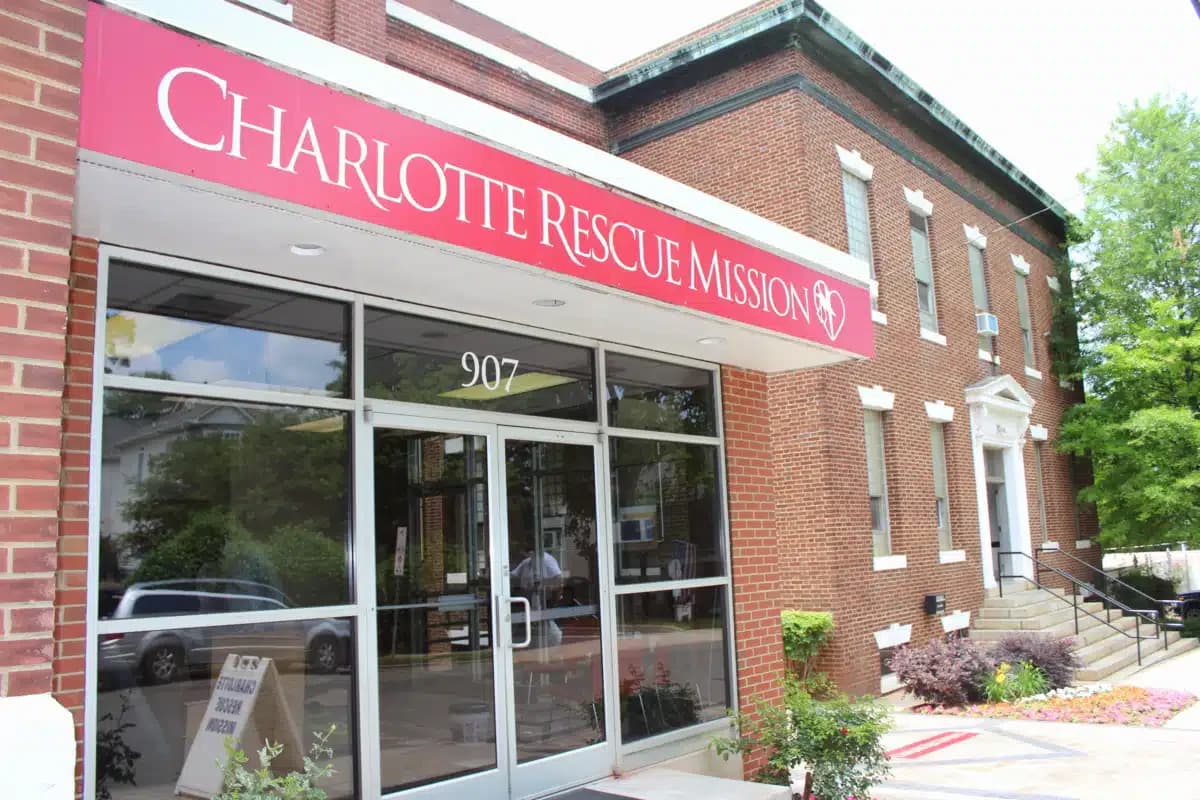 Charlotte Rescue Mission - Thumbnail 5