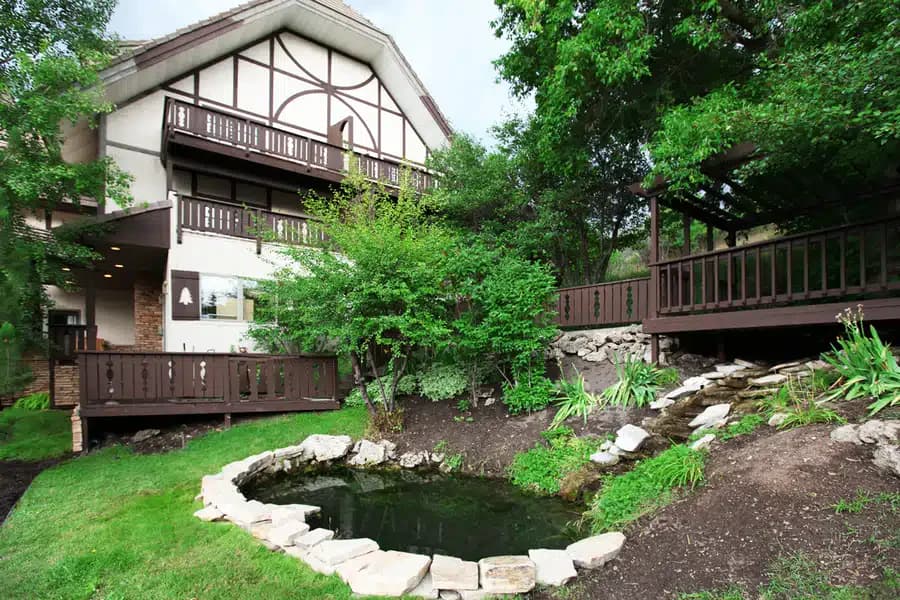 Chateau Recovery - Thumbnail 5