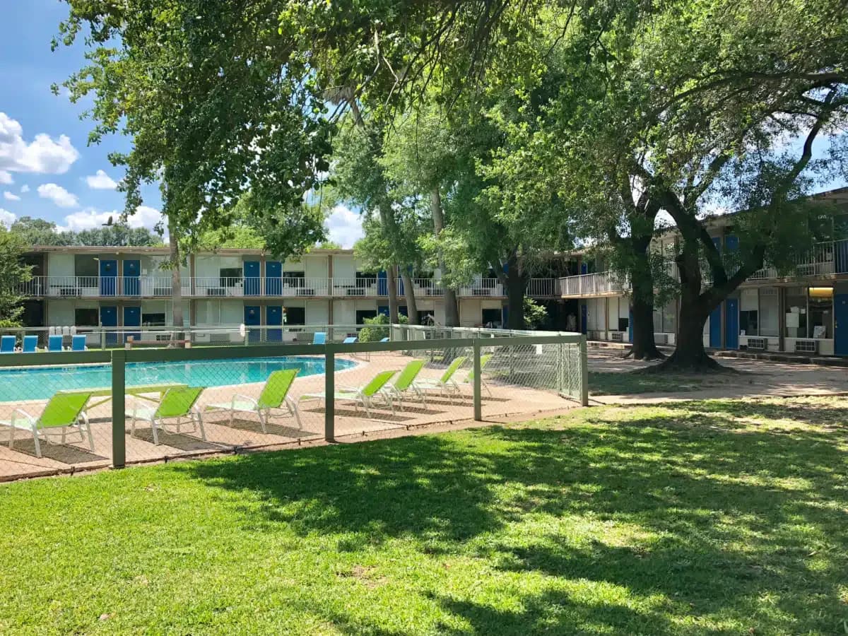 Cheyenne Center Inc - Thumbnail 3