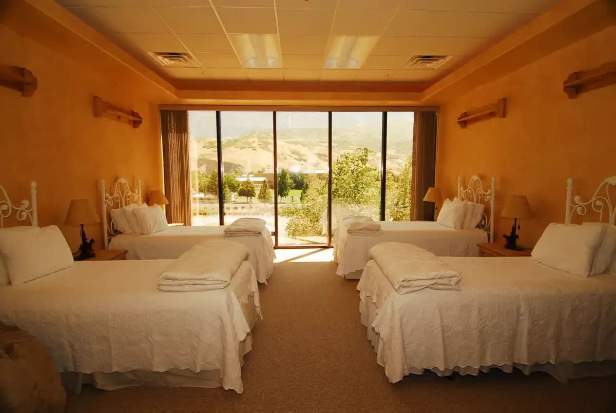 Cirque Lodge - Thumbnail 4