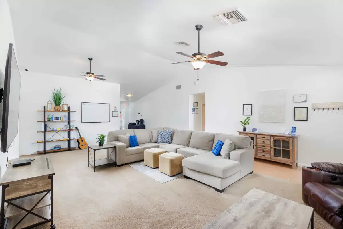 Coachella Valley Recovery Ctr - Thumbnail 3