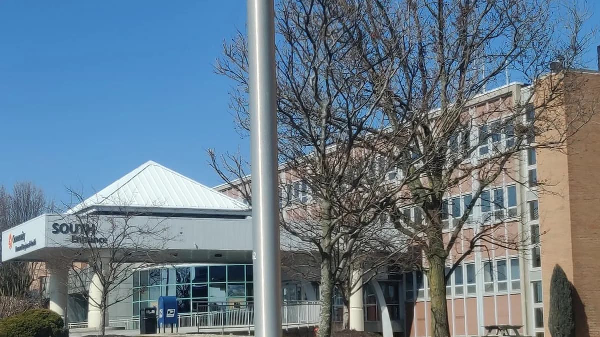 Community Howard Regional Health - Thumbnail 3