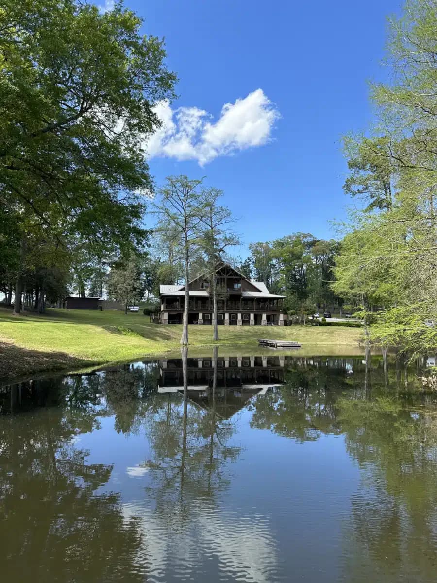 Cypress Lakes Lodge - Thumbnail 3