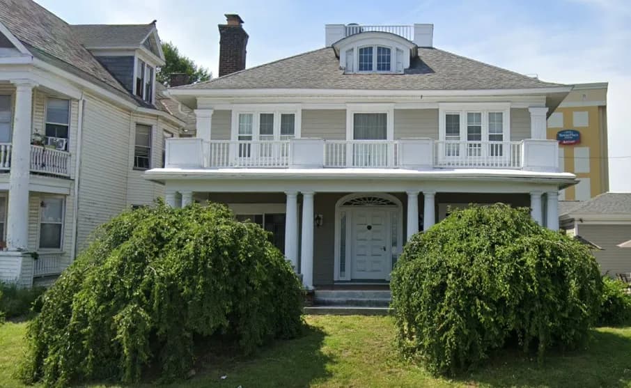 Elizabeth House RRi - Thumbnail 2