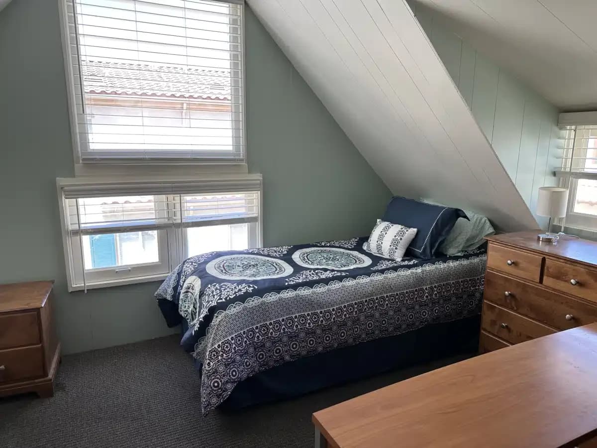 Gooden Center - Thumbnail 8