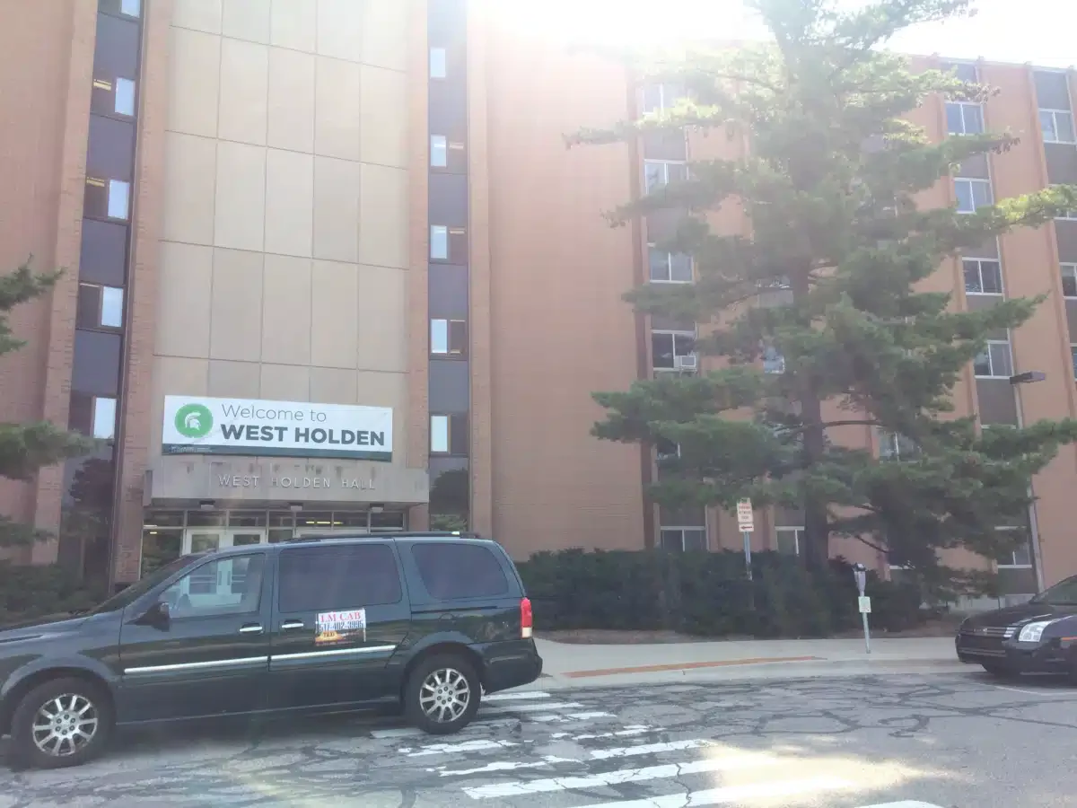 Holden House - Thumbnail 7