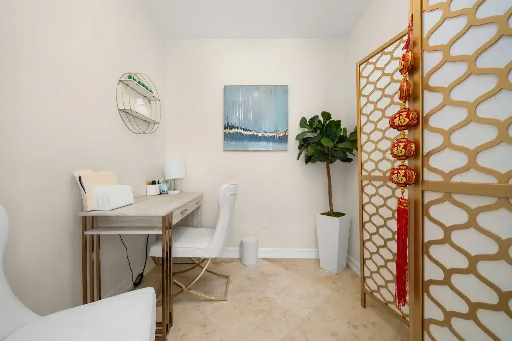 Hollywood and Vine Recovery Center - Thumbnail 4