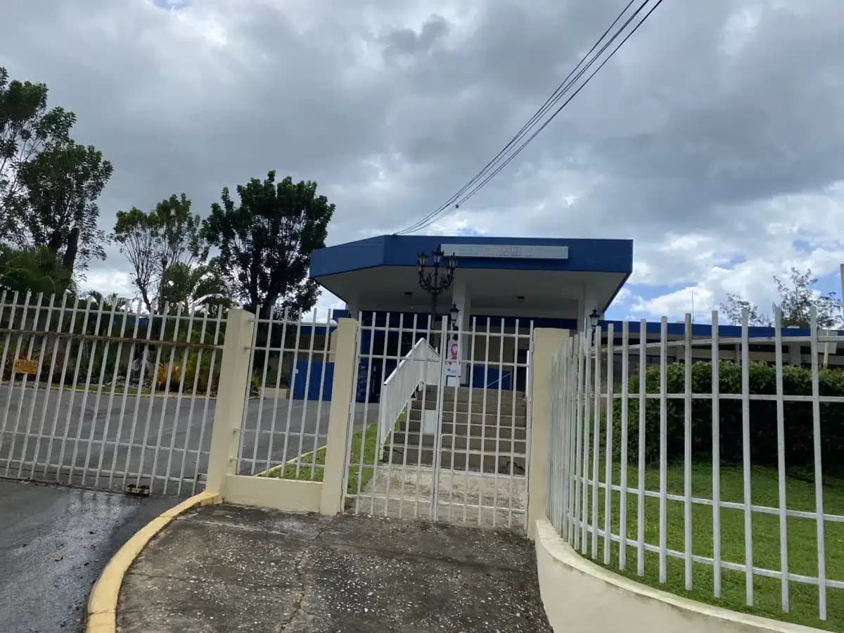 Hospital Metropolitano Psiquiatrico - Thumbnail 2