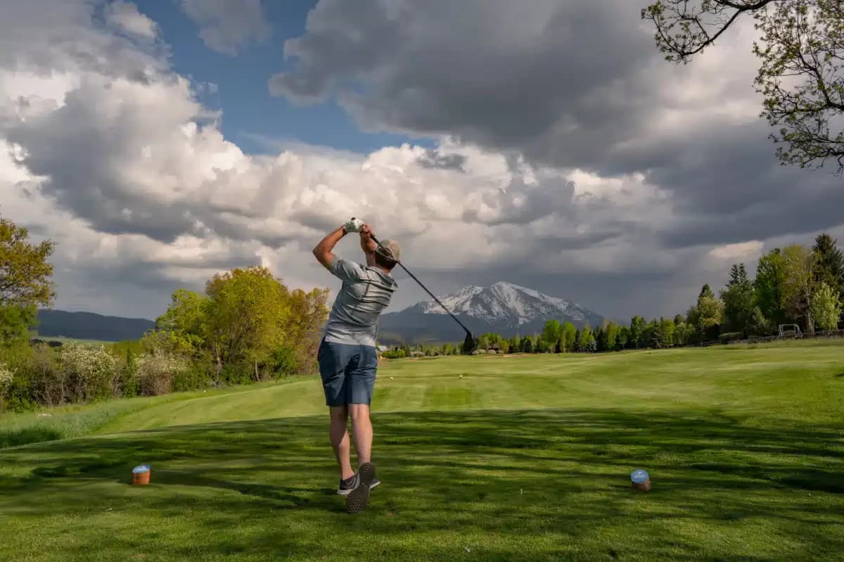 Jaywalker Lodge Inc - Thumbnail 4