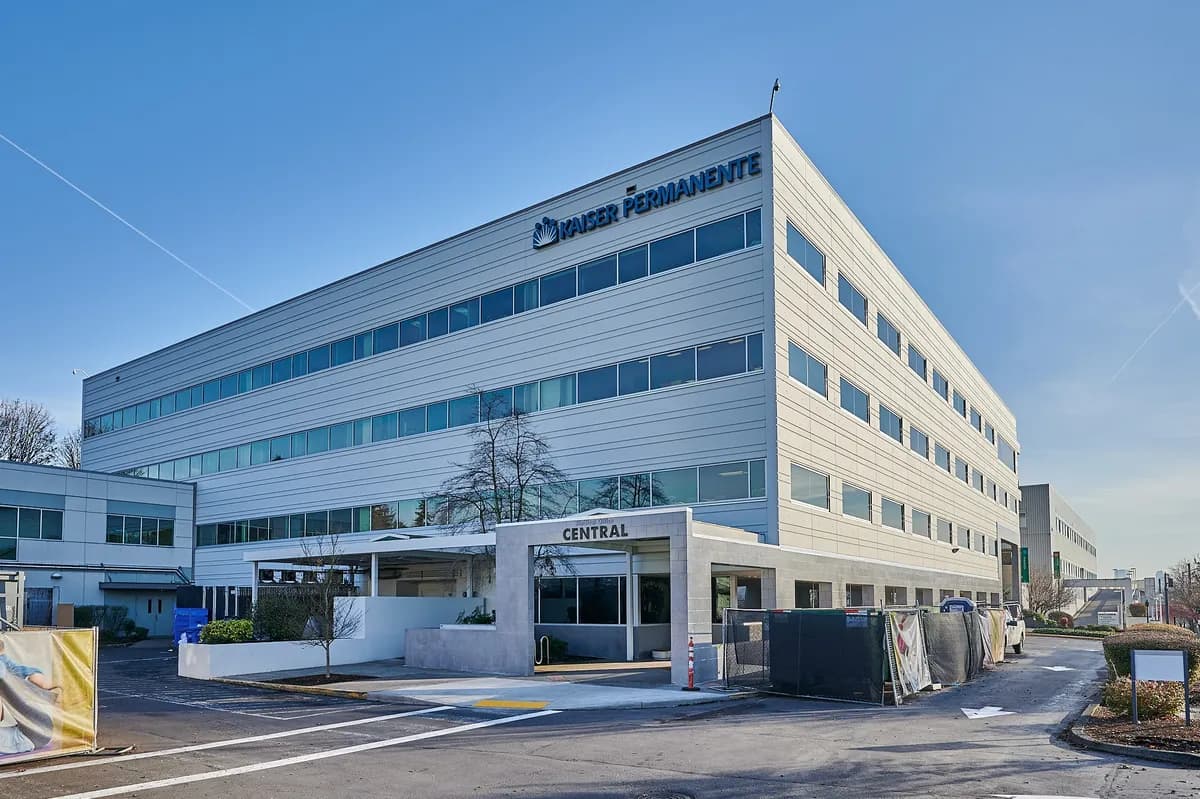 Kaiser Permanente/East Interstate - Thumbnail 2