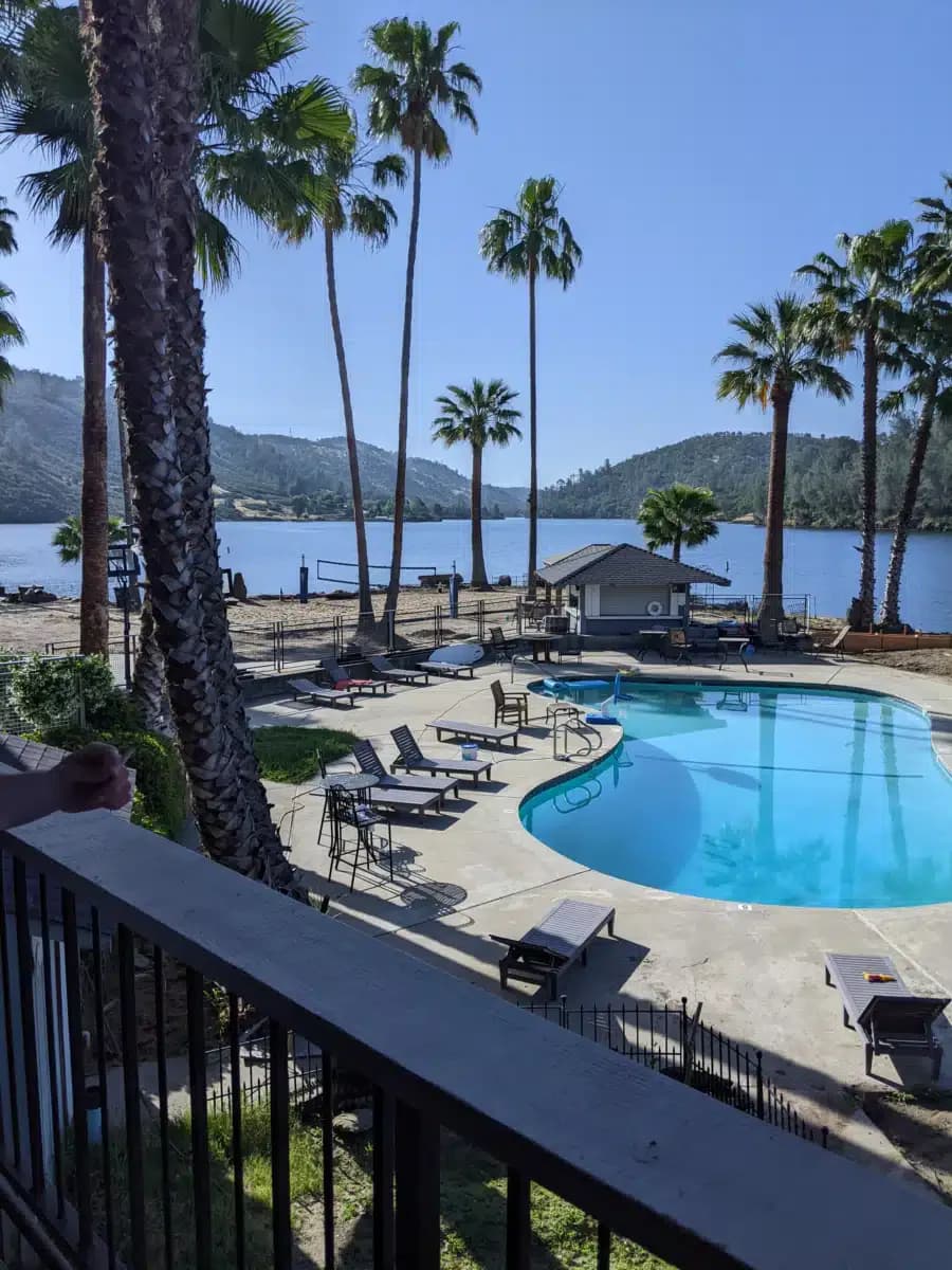 Lakes Treatment Center Inc