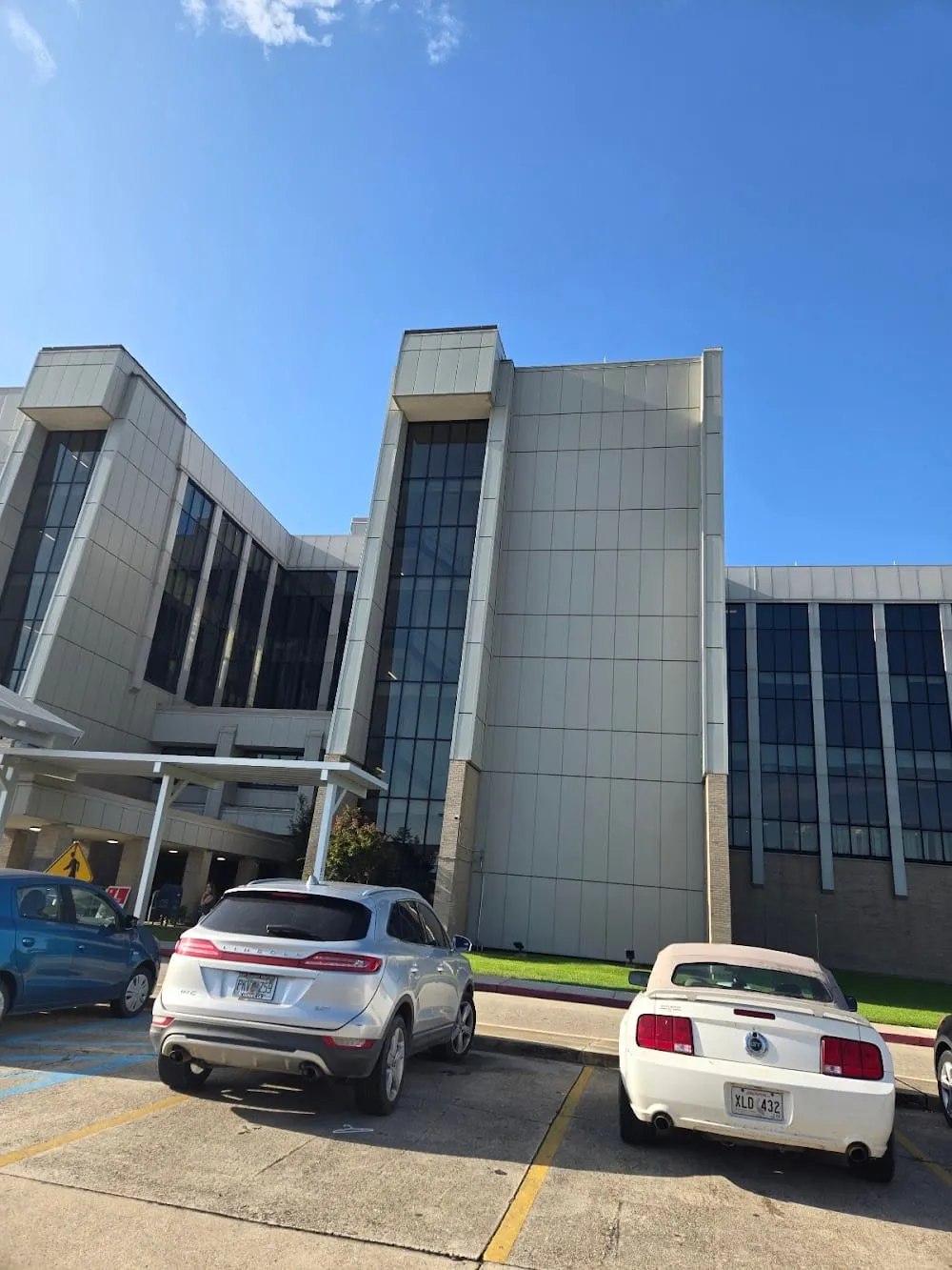 Leonard J Chabert Medical Center - Thumbnail 3