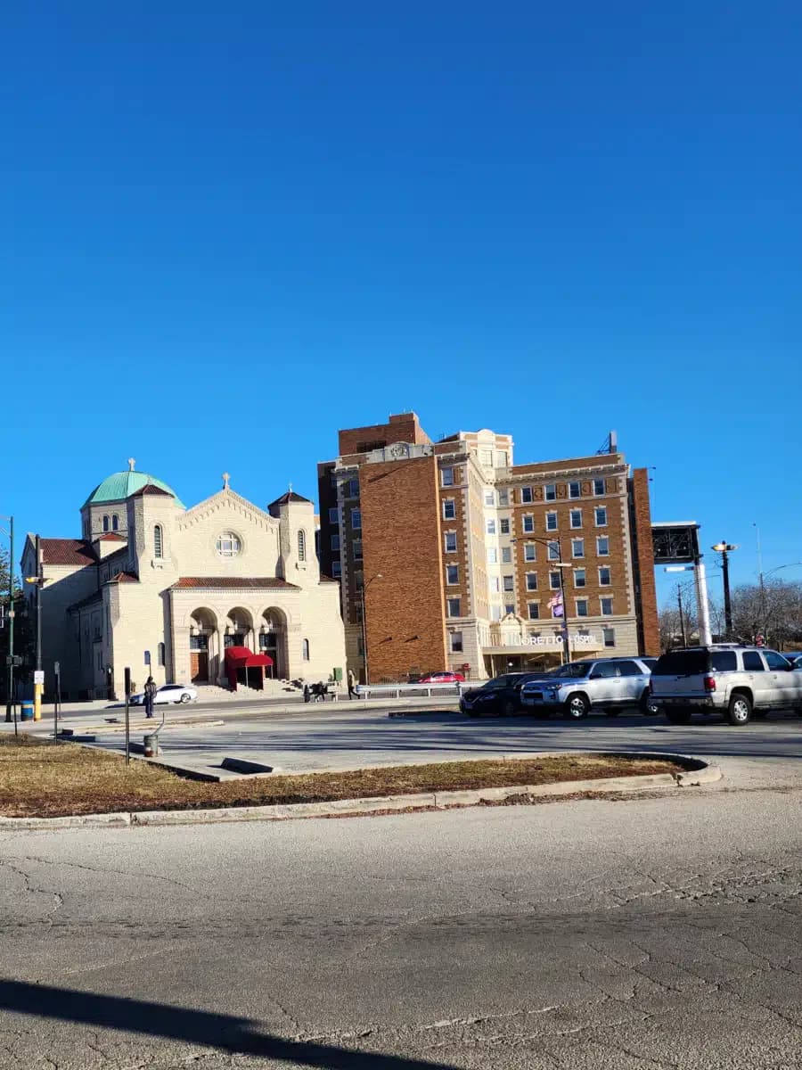 Loretto Hospital - Thumbnail 8