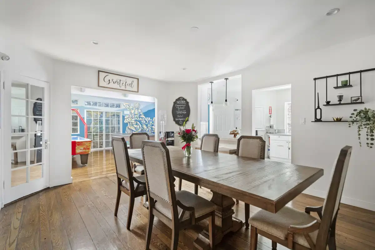 Luxe Recovery - Thumbnail 3