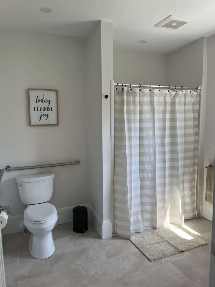 Megans House - Thumbnail 10