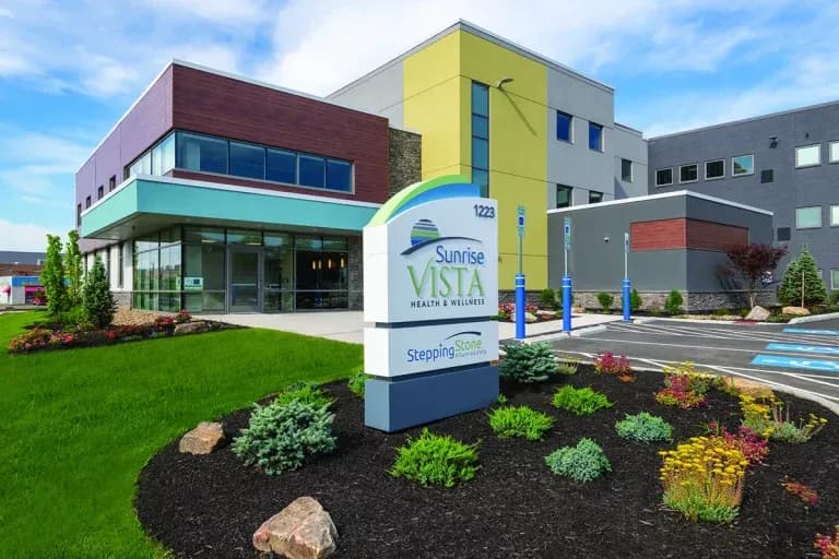 New Vista North - Thumbnail 2