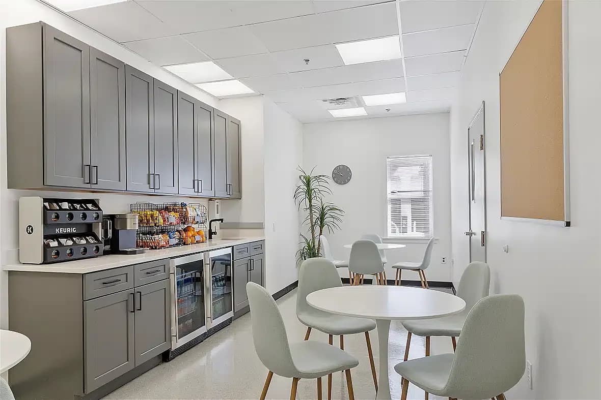 Relief Recovery Center - Thumbnail 5