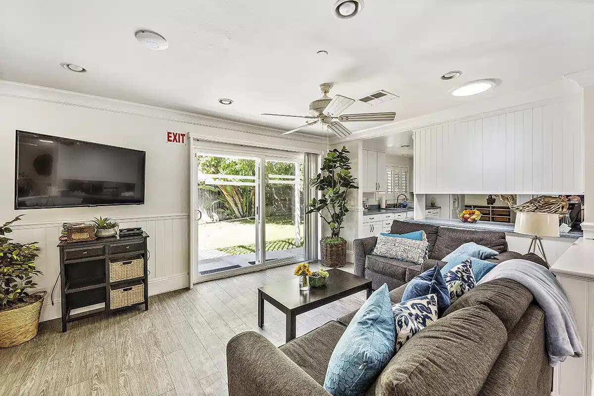 Resurgence California Alcohol and - Thumbnail 6