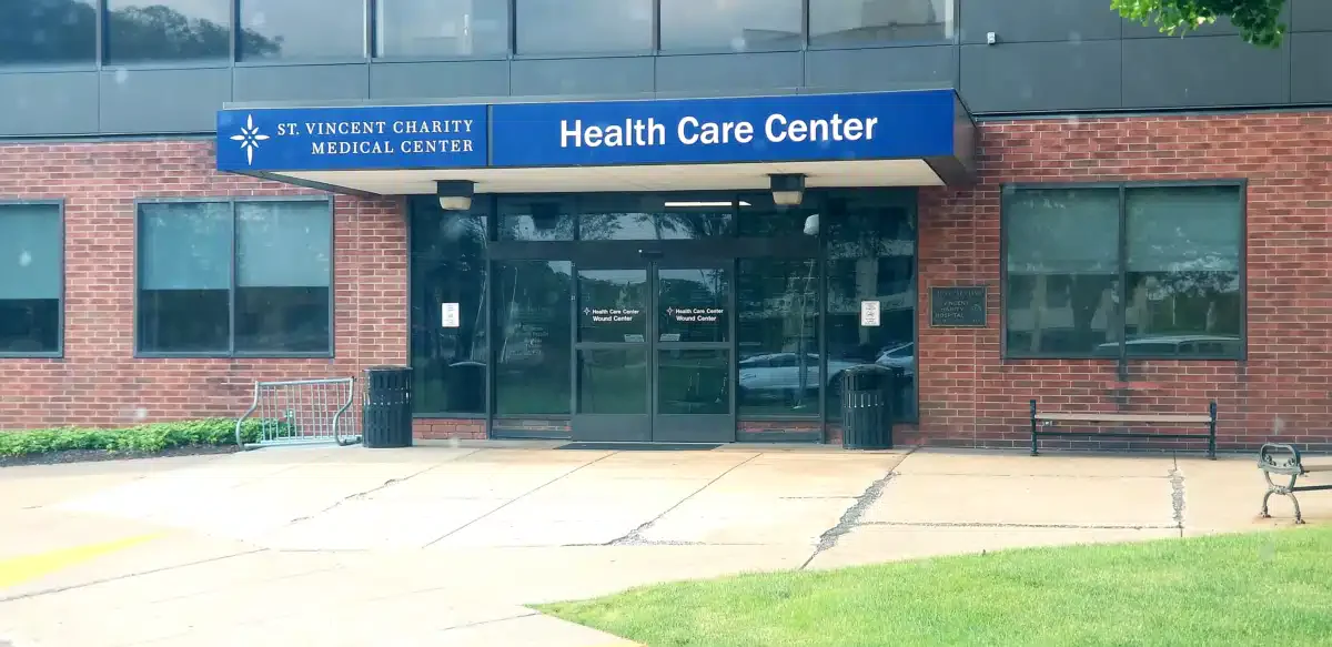 Rosary Hall - Thumbnail 8