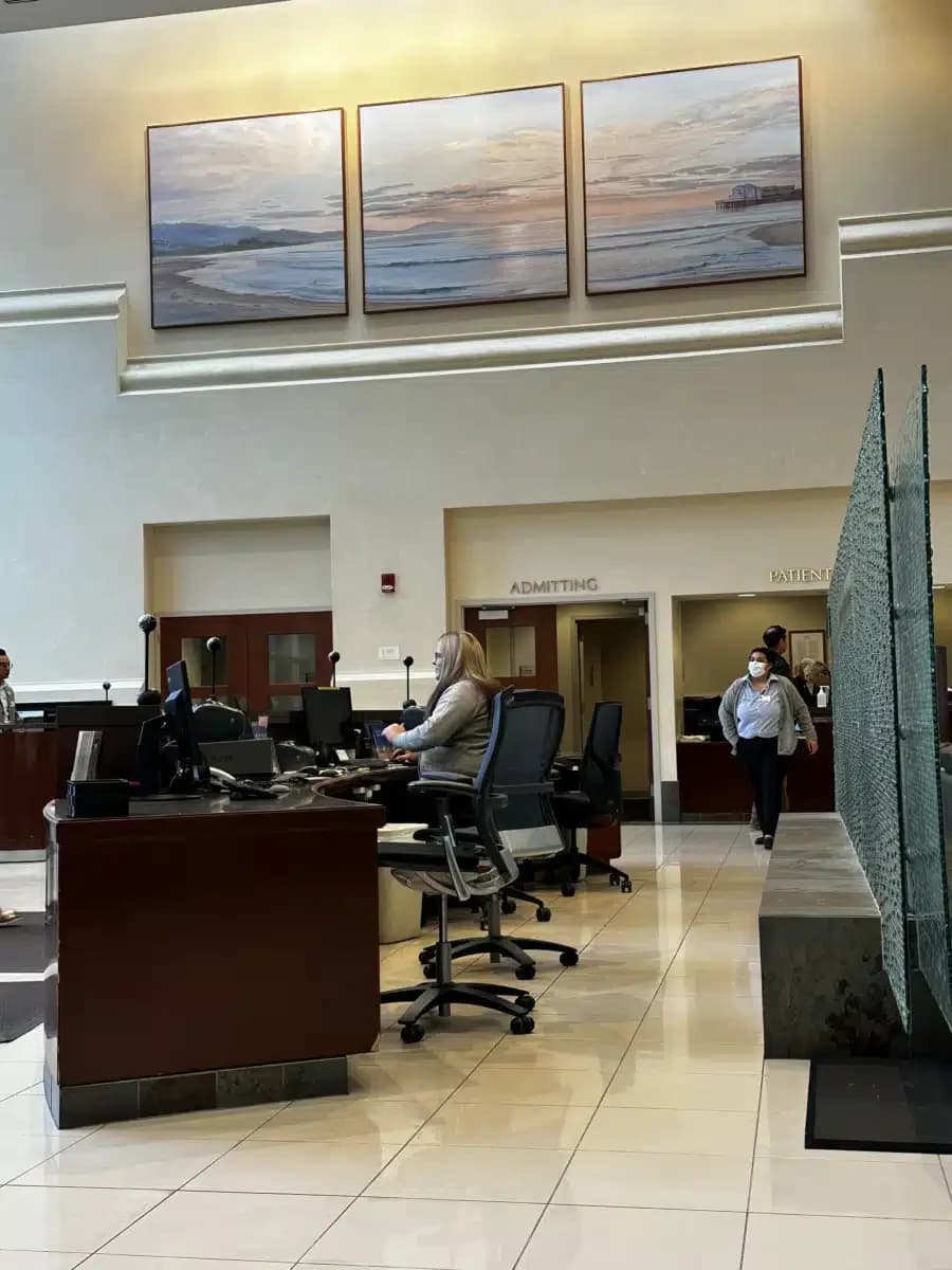 Santa Barbara Cottage Hospital - Thumbnail 5