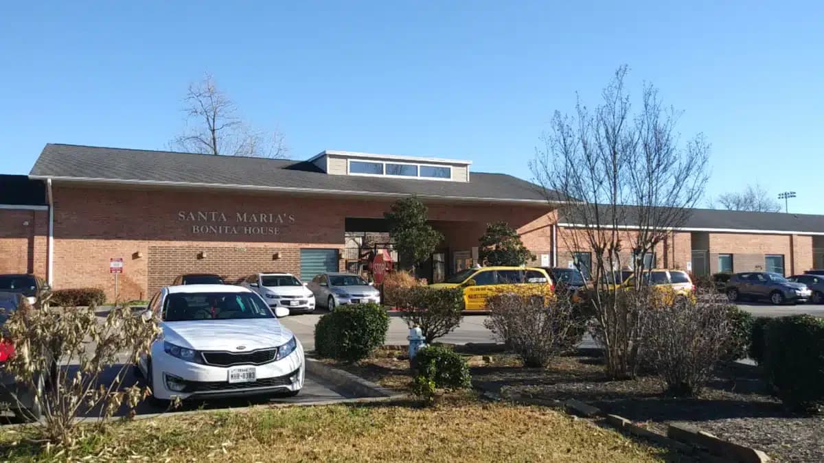 Santa Maria Hostel Inc - Thumbnail 2