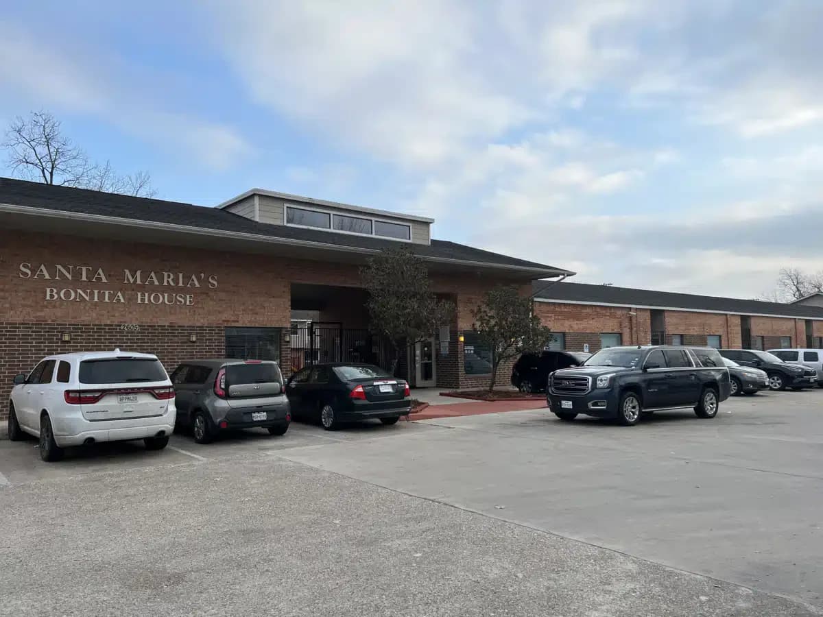 Santa Maria Hostel Inc - Thumbnail 6