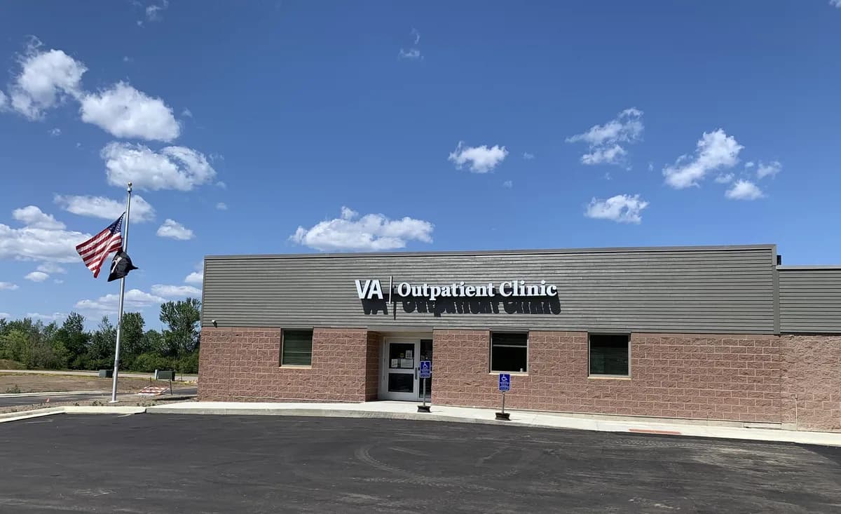 Shakopee VA Clinic - Thumbnail 2