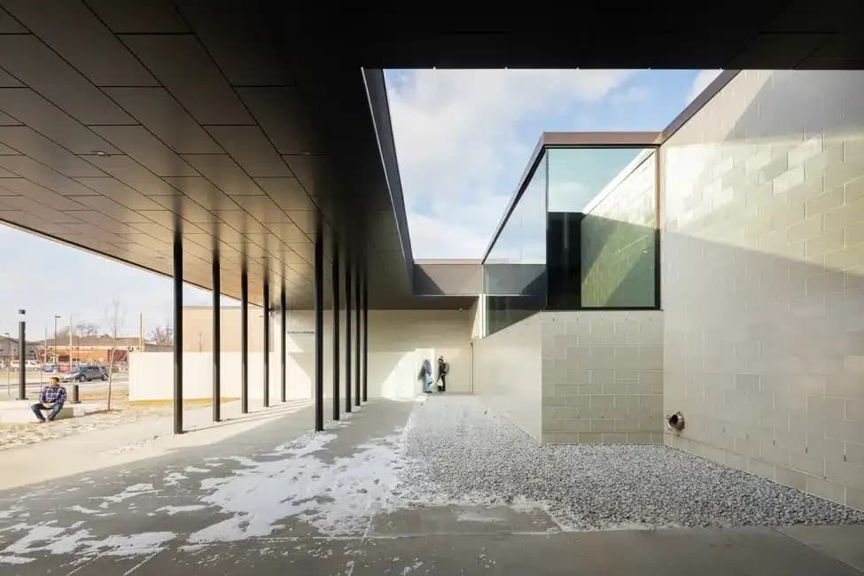 Siena Francis House Miracles Treatment - Thumbnail 4