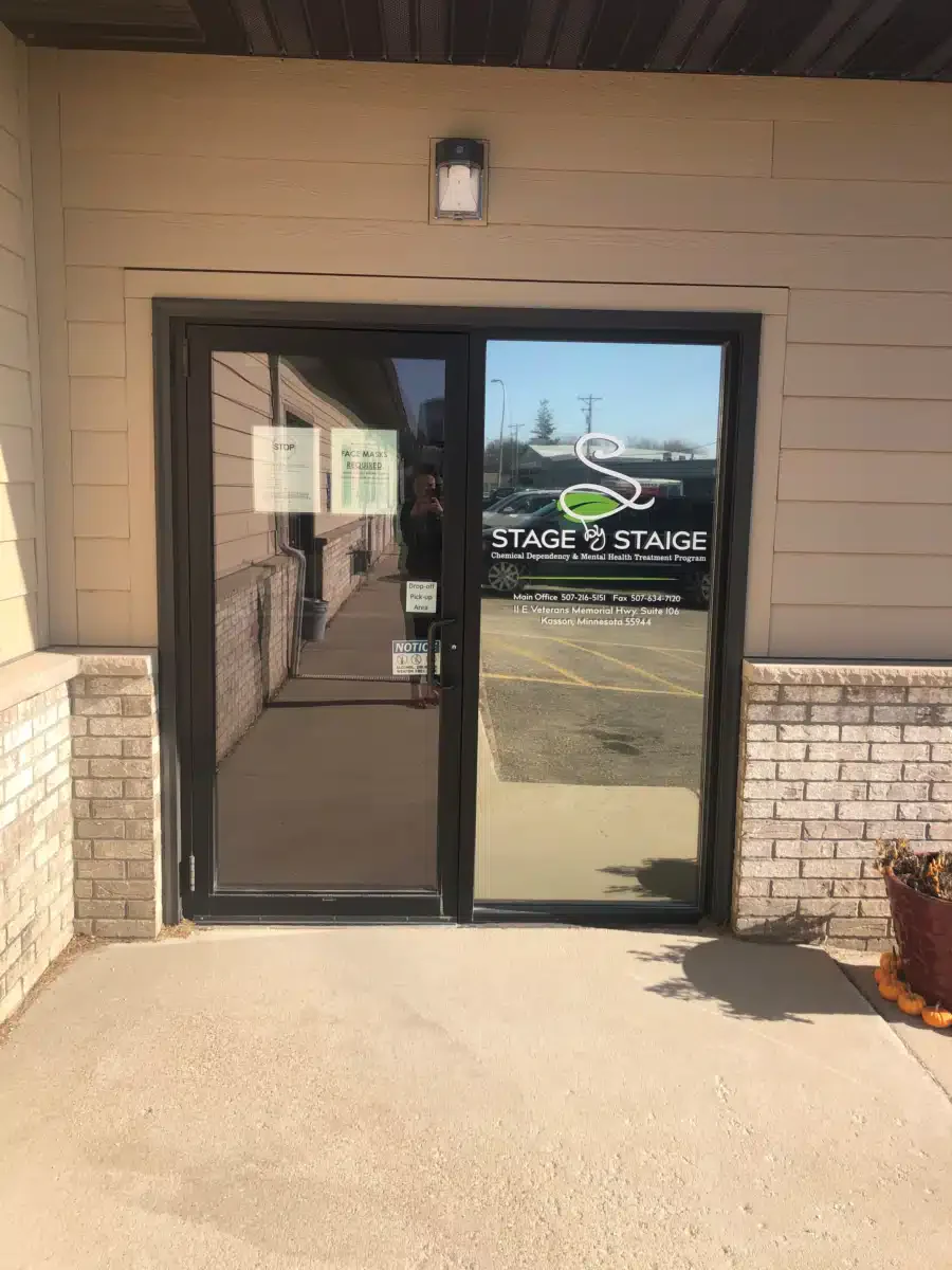 Stage by Staige - Thumbnail 2