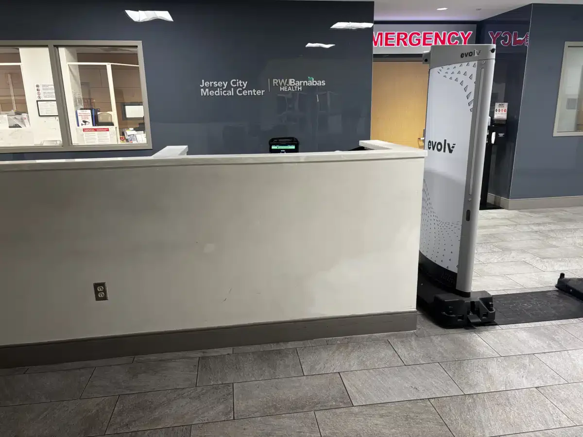 Trinitas Regional Medical Center - Thumbnail 3