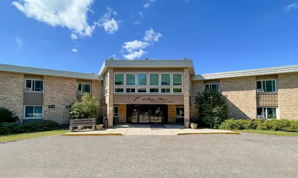 Villa at Bryn Mawr LLC - Thumbnail 2