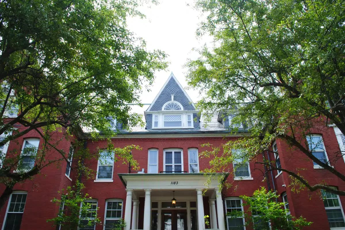 Washburn House - Thumbnail 2